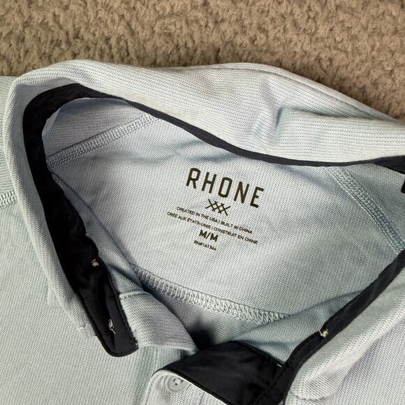 Rhone Delta Pique Polo Shirt Mens Medium Blue Performance Stretch Golf Mesh - Picture 3 of 9